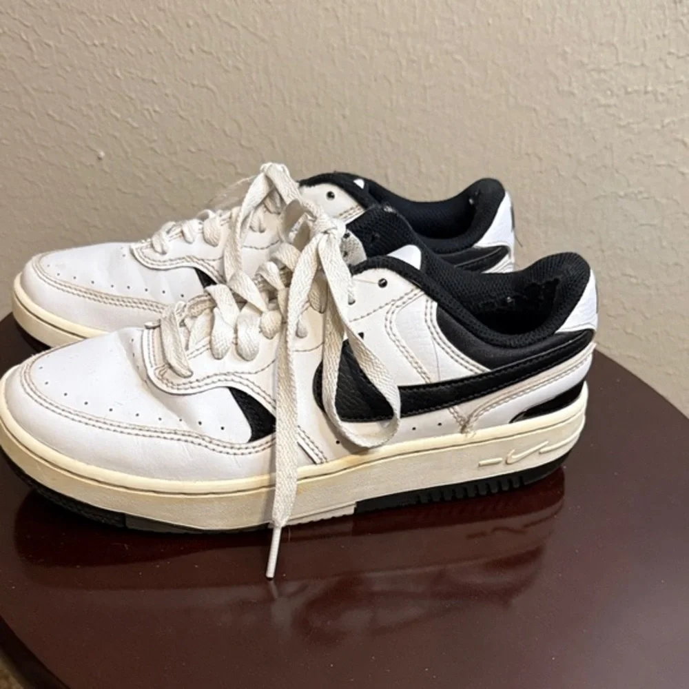 Nike Black and White Sneakers